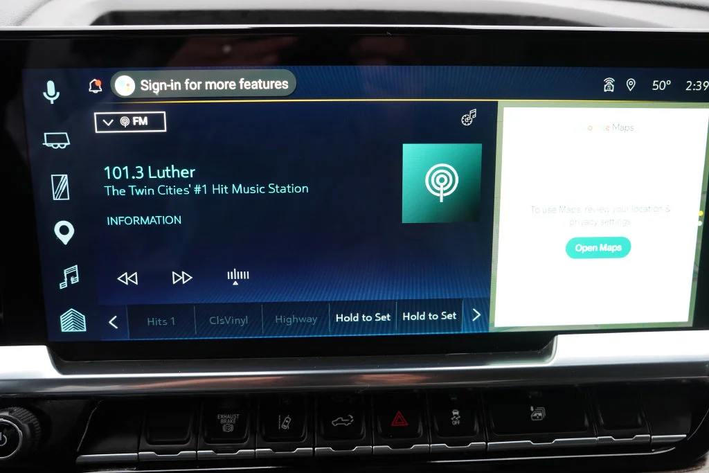 Certified Used 2025 Summit White Chevrolet LT image 26