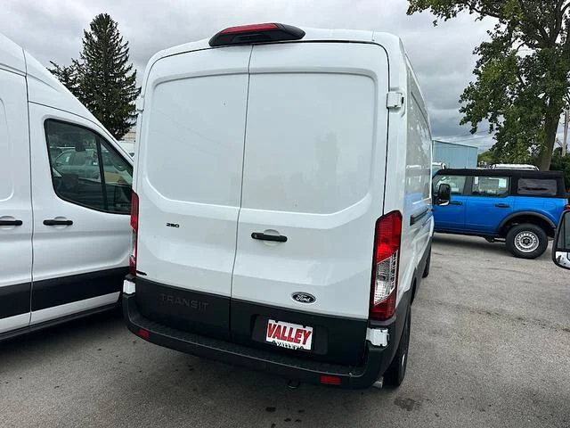 New 2027 Oxford White Ford Cargo Van image 33