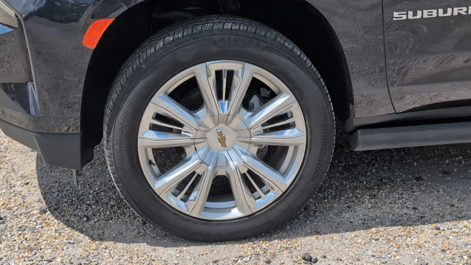 Used 2023 Dark Ash Metallic Chevrolet High Country image 11