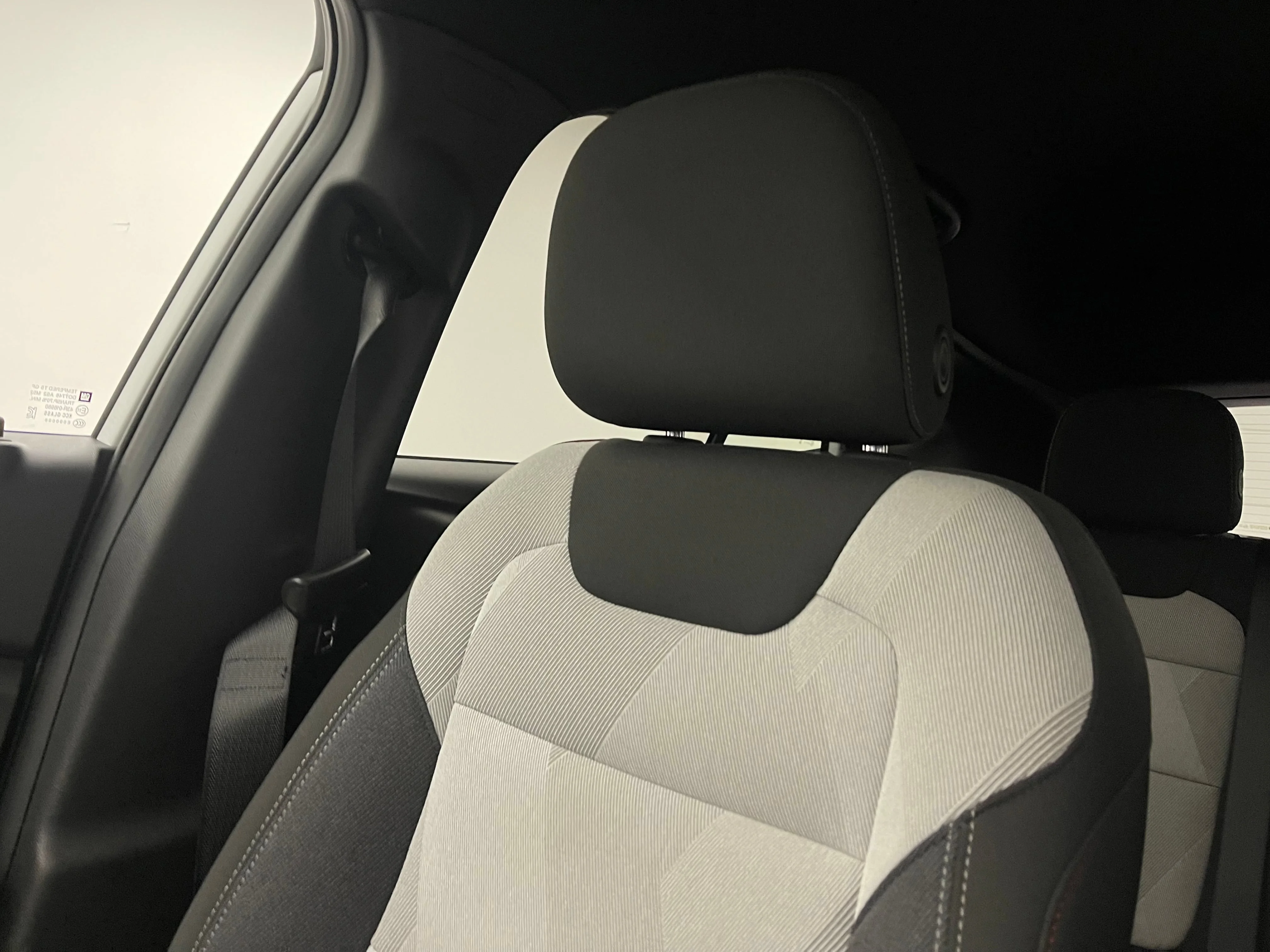 Used 2024 Summit White Chevrolet 1RS image 39