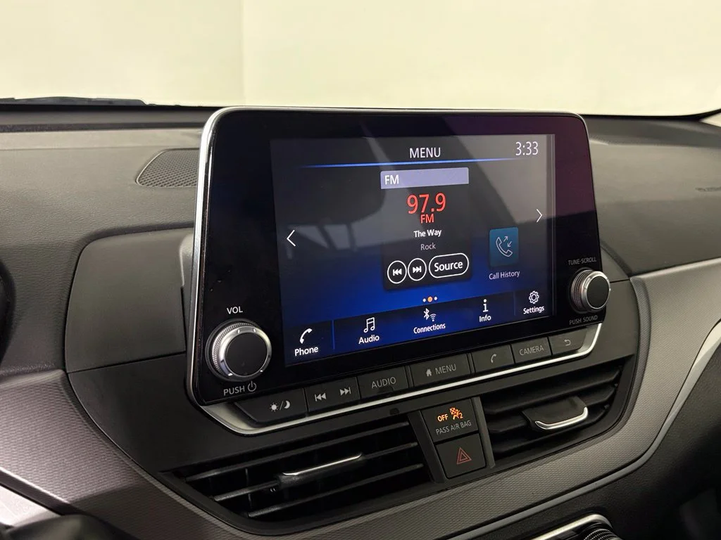Used 2024 Gray Nissan 2.5 SR image 20