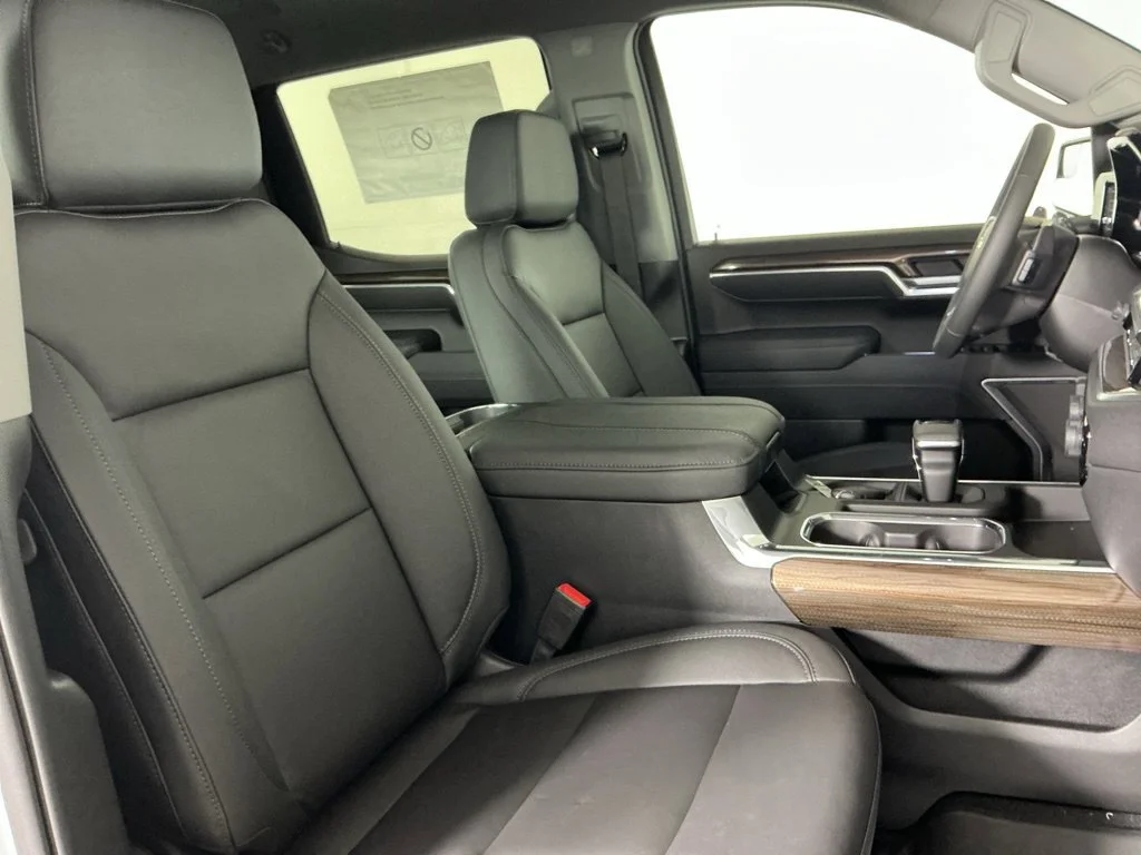 New 2026 Summit White Chevrolet LT image 10