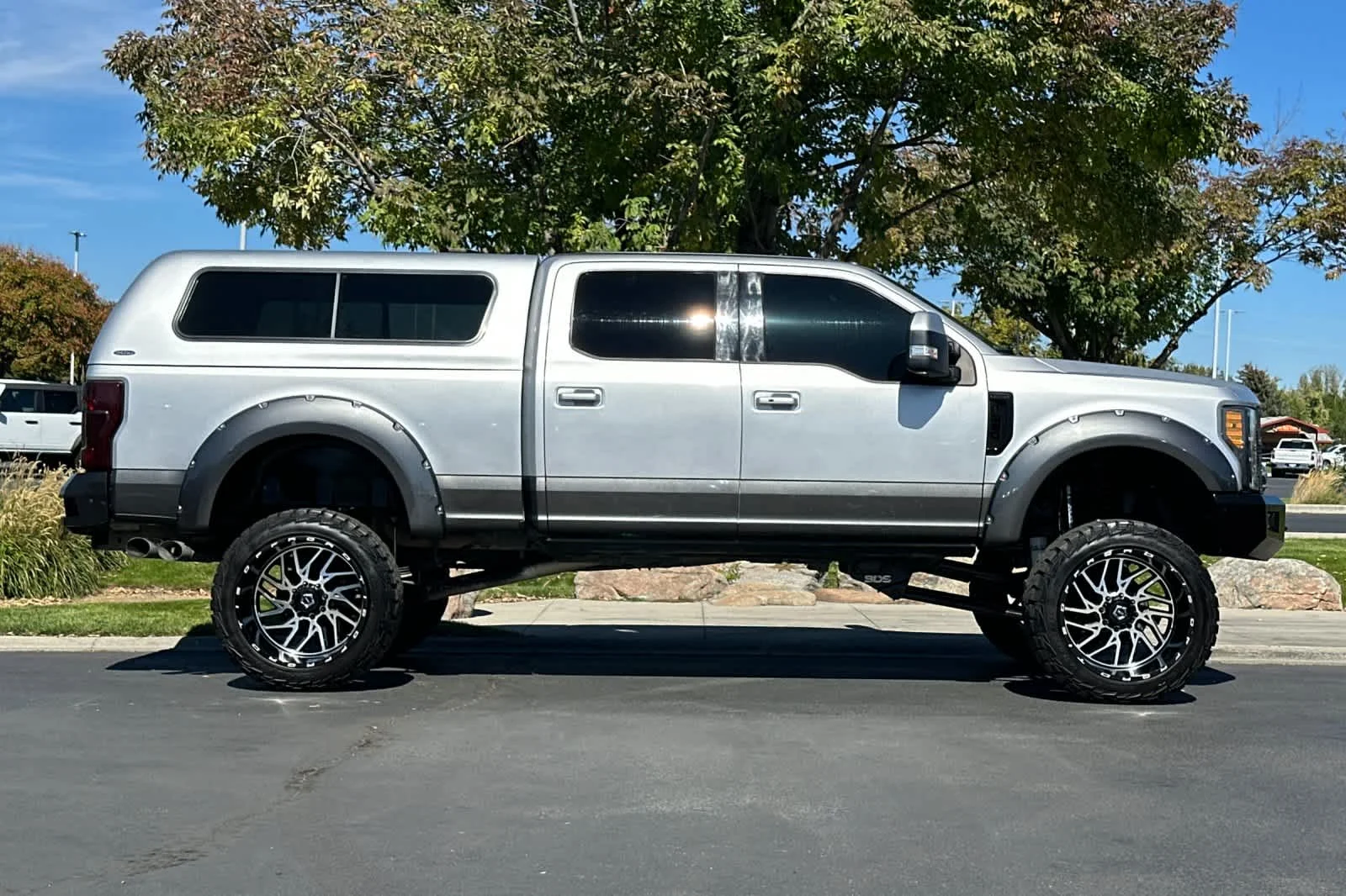 Used 2017 Ingot Silver Metallic Ford Lariat image 8