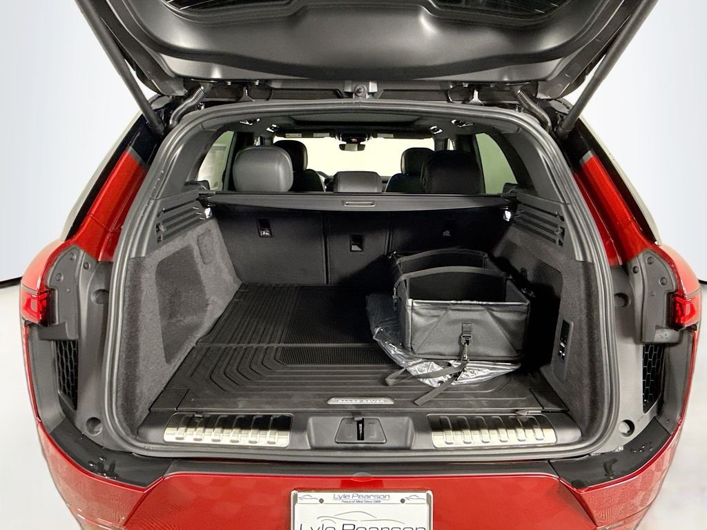 New 2026 Firenze Red Land Rover Dynamic SE image 21