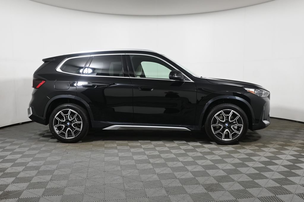 New 2026 Jet Black BMW xDrive28i image 8