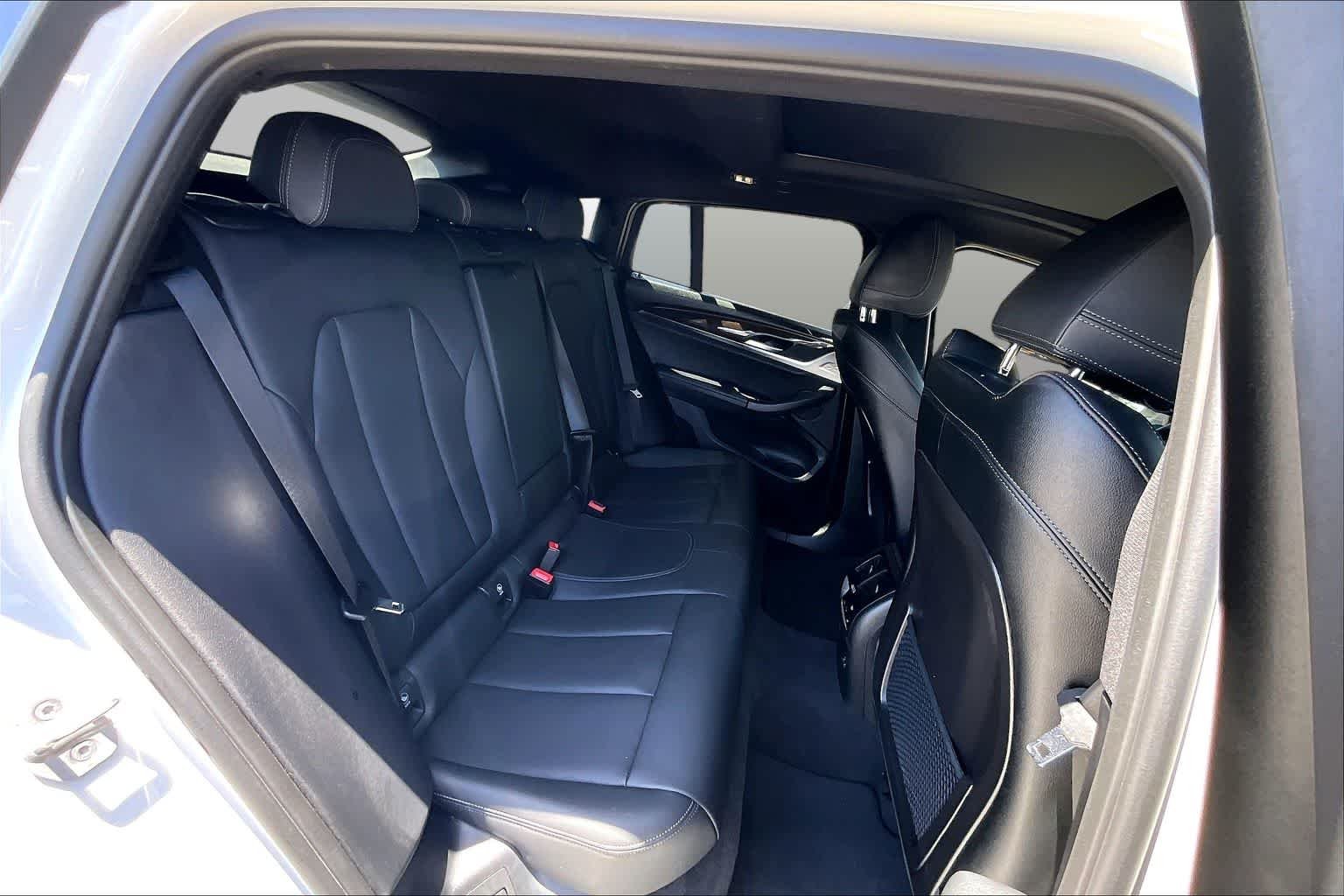 Used 2024 Alpine White BMW xDrive30i image 20