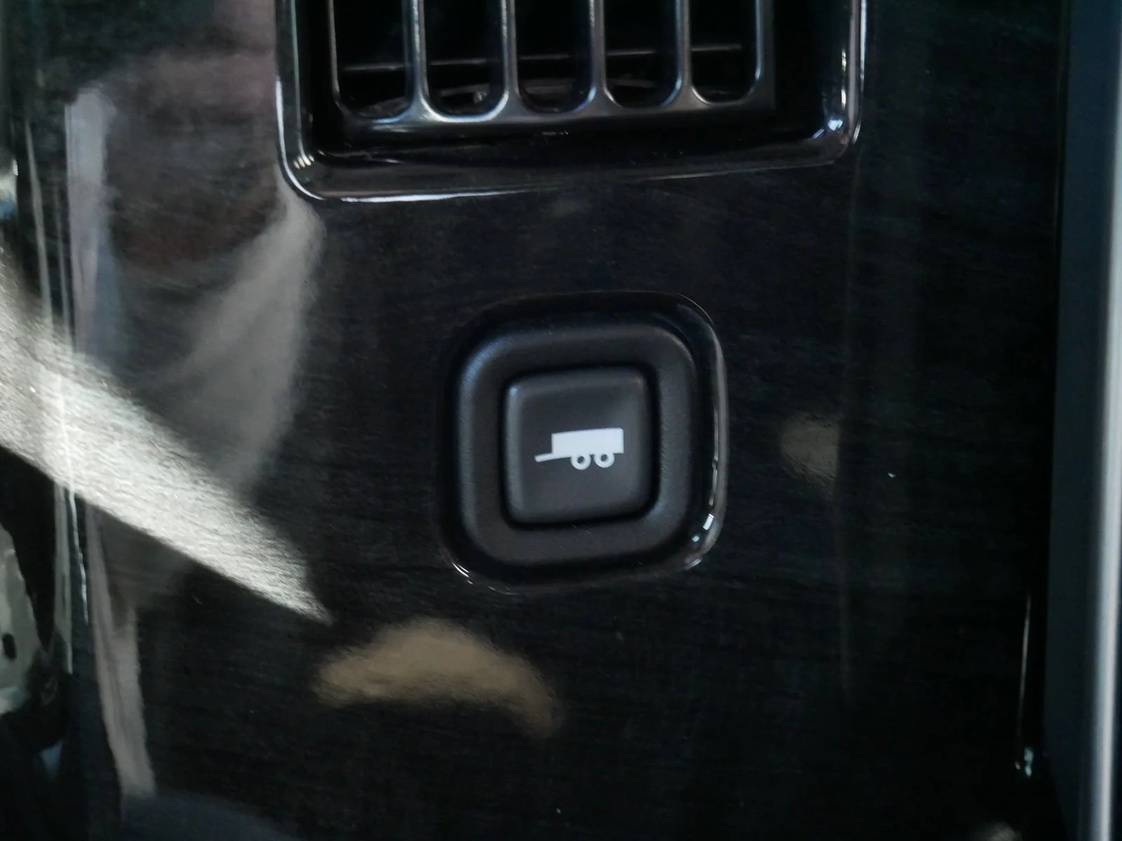 Used 2025 Onyx Black GMC Work Van image 41