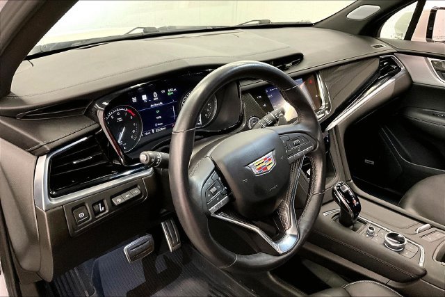 Used 2024 Crystal White Tricoat Cadillac Sport image 16