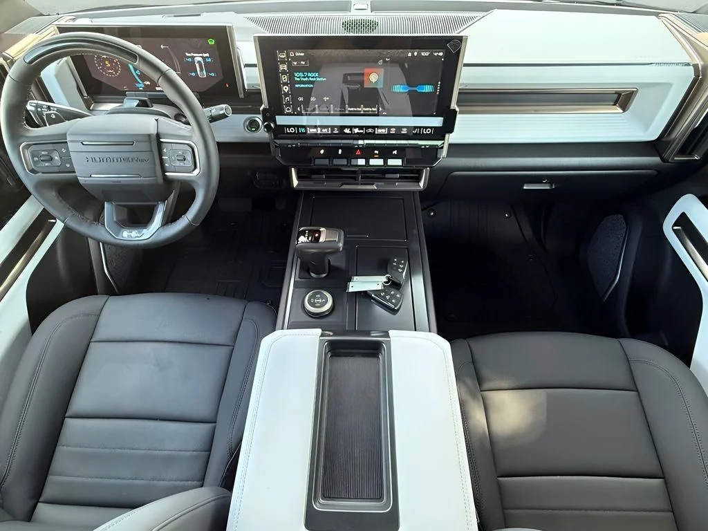 Used 2025 Black GMC 2X image 13