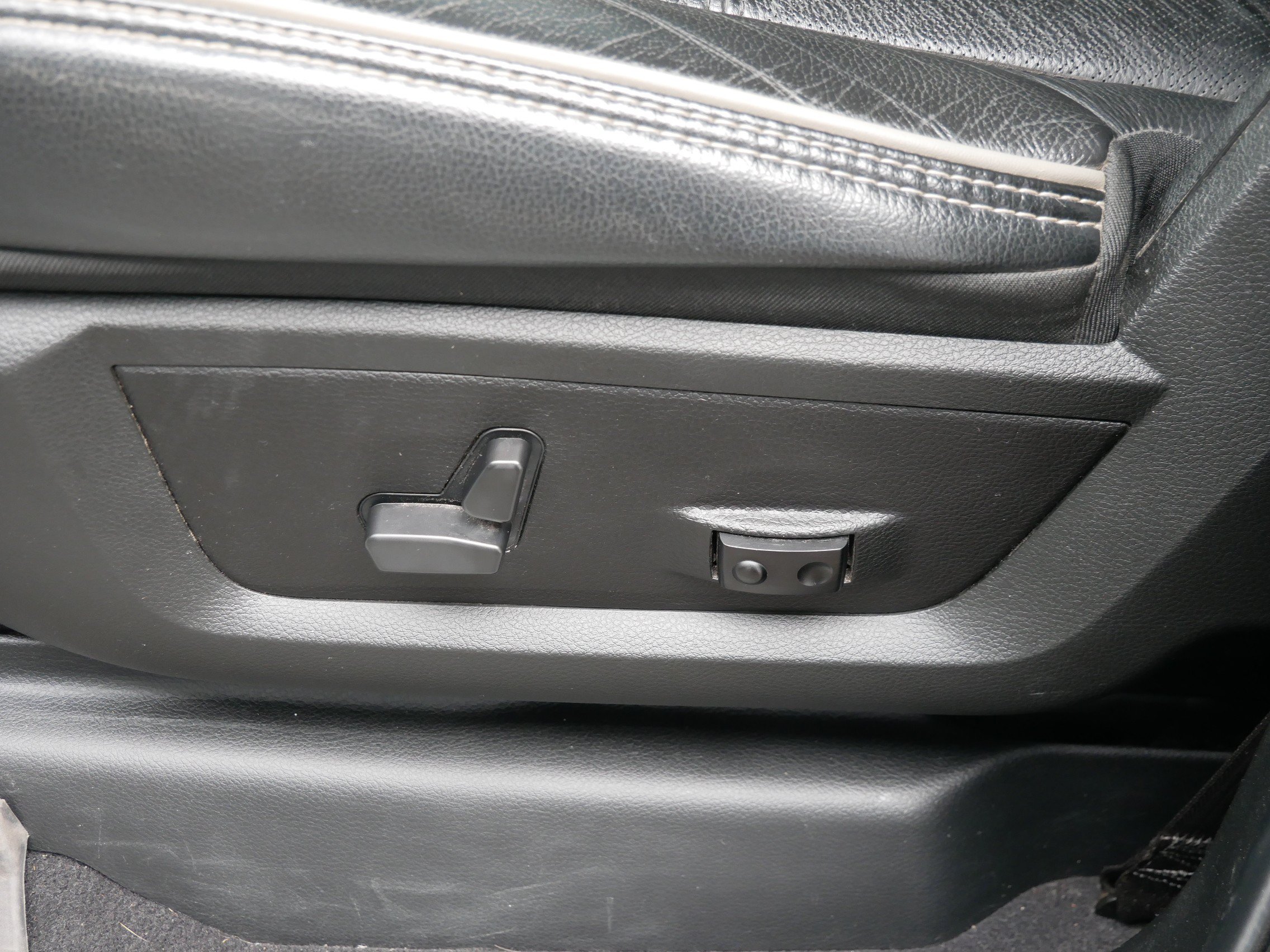 Used 2023 Bright White Clearcoat Ram Laramie image 20