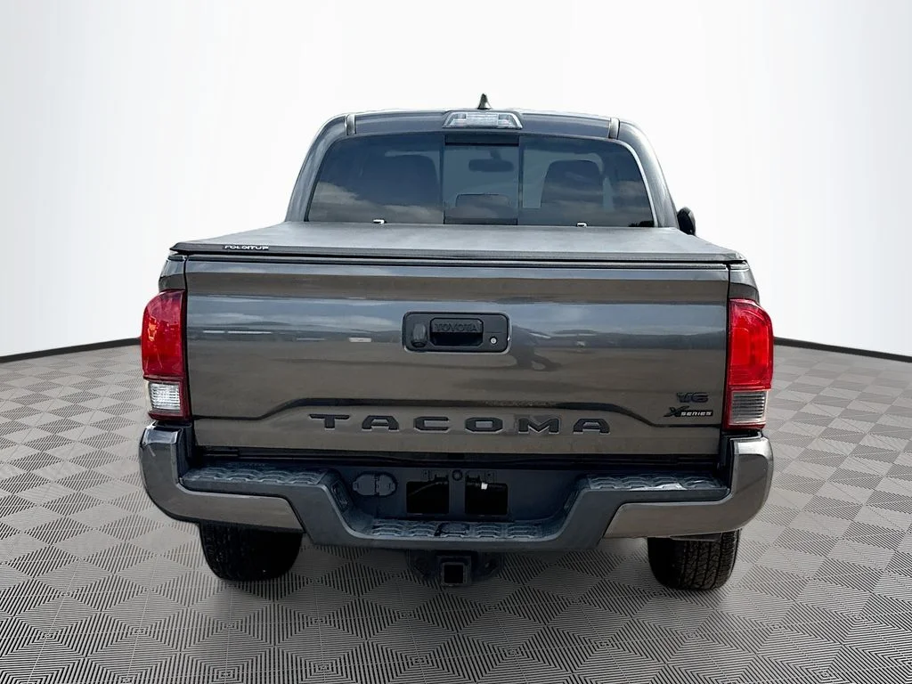Used 2020 Gray Toyota SR5 image 7