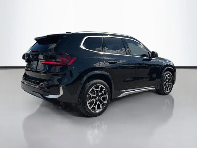 New 2026 Jet Black BMW xDrive28i image 4