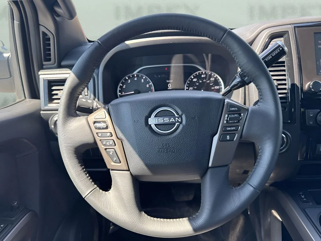 Used 2024 Green Nissan SV image 13