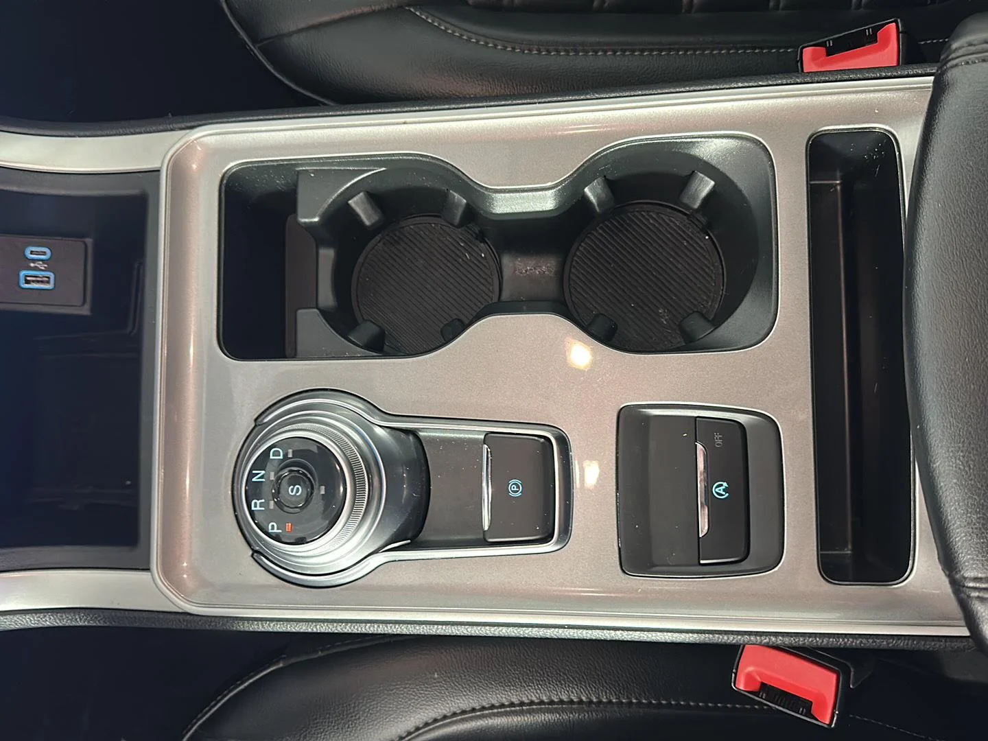 Used 2024 Carbonized Gray Ford SEL image 18