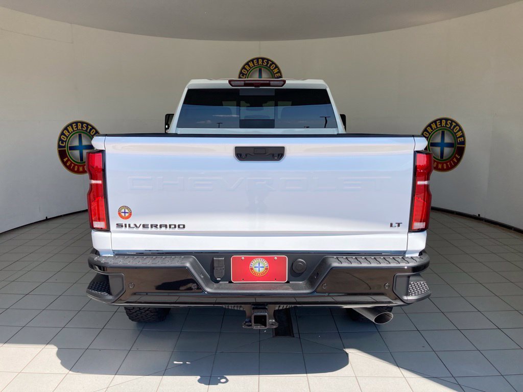 New 2026 Summit White Chevrolet LT image 20