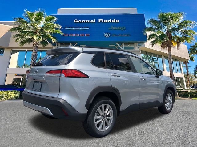 Used 2023 Silver Toyota LE image 5