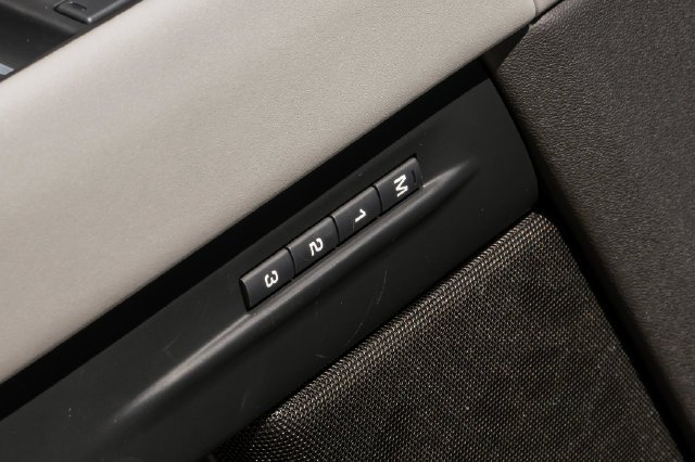 New 2026 Santorini Black Land Rover S image 47