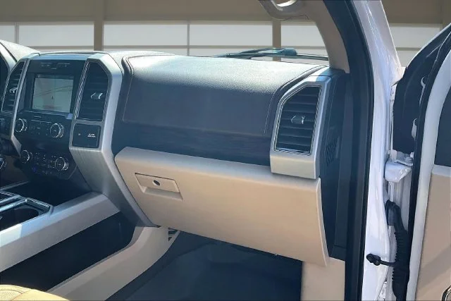 Used 2019 White Ford Lariat image 15