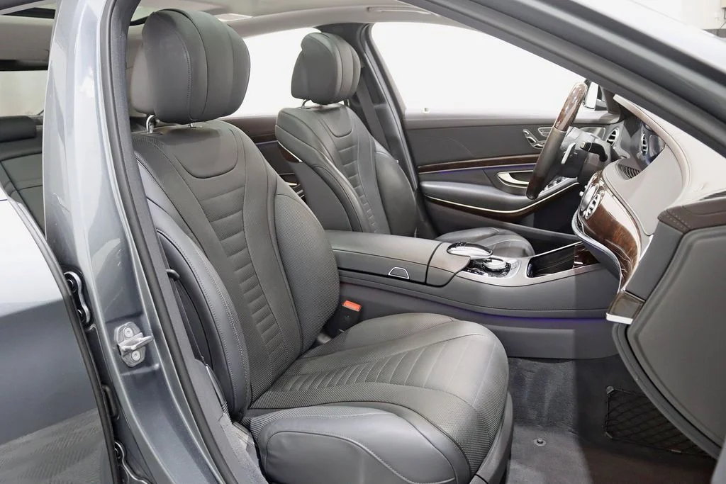 Used 2019 Gray Mercedes-Benz S 560 image 32