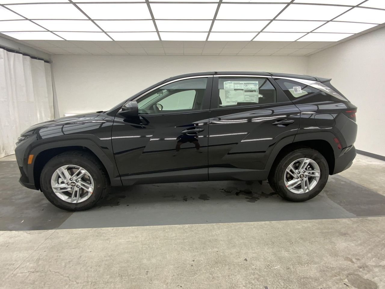 New 2026 Phantom Black Hyundai SE AWD image 2