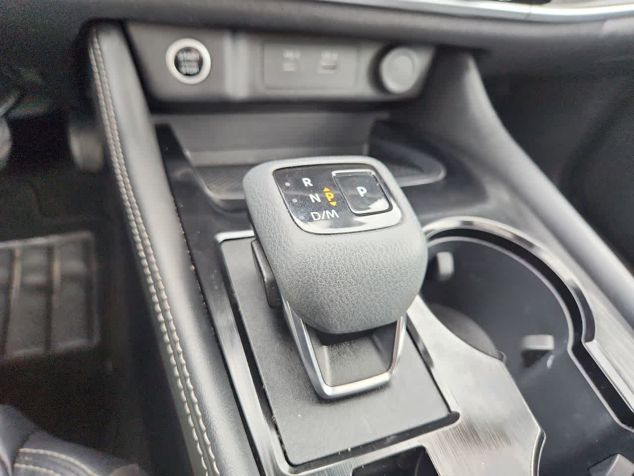 Used 2023 Pearl White Tricoat Nissan SL image 20