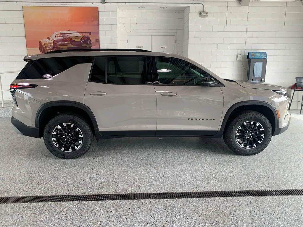 2026 Chevrolet Traverse Z71 - Photo 12