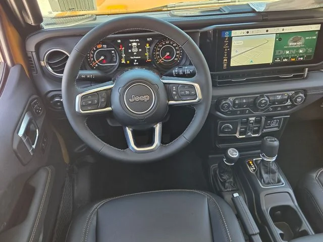 New 2026 Goldilocks Exterior Paint Jeep Sahara image 13