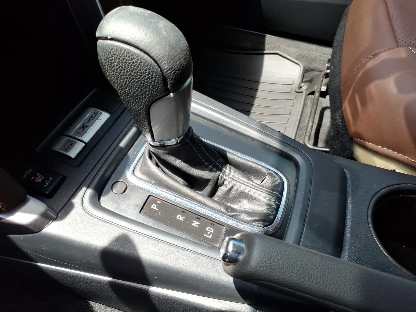 Used 2018 Dark Gray Metallic Subaru Touring image 8