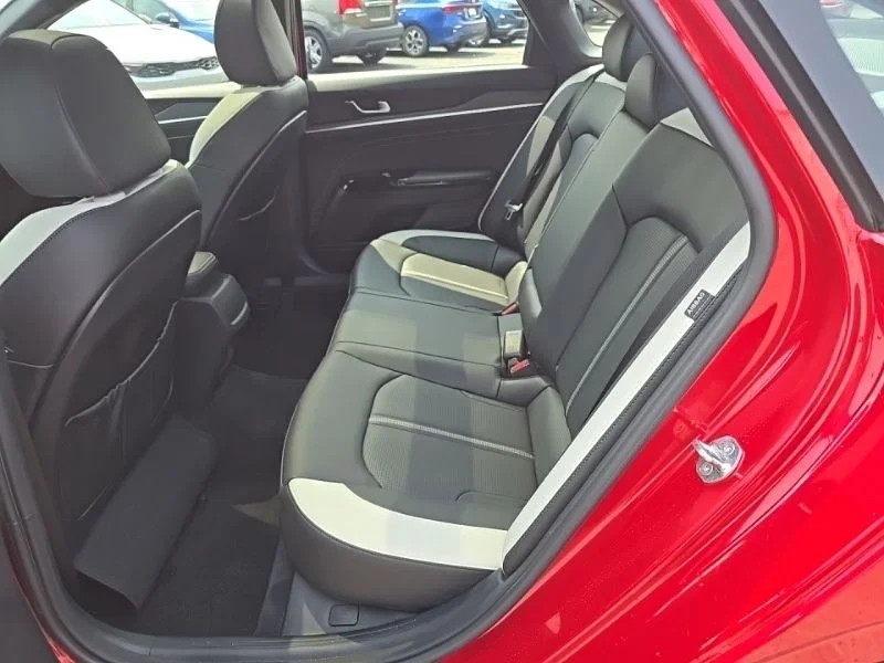 Used 2025 Red Kia GT-Line image 27