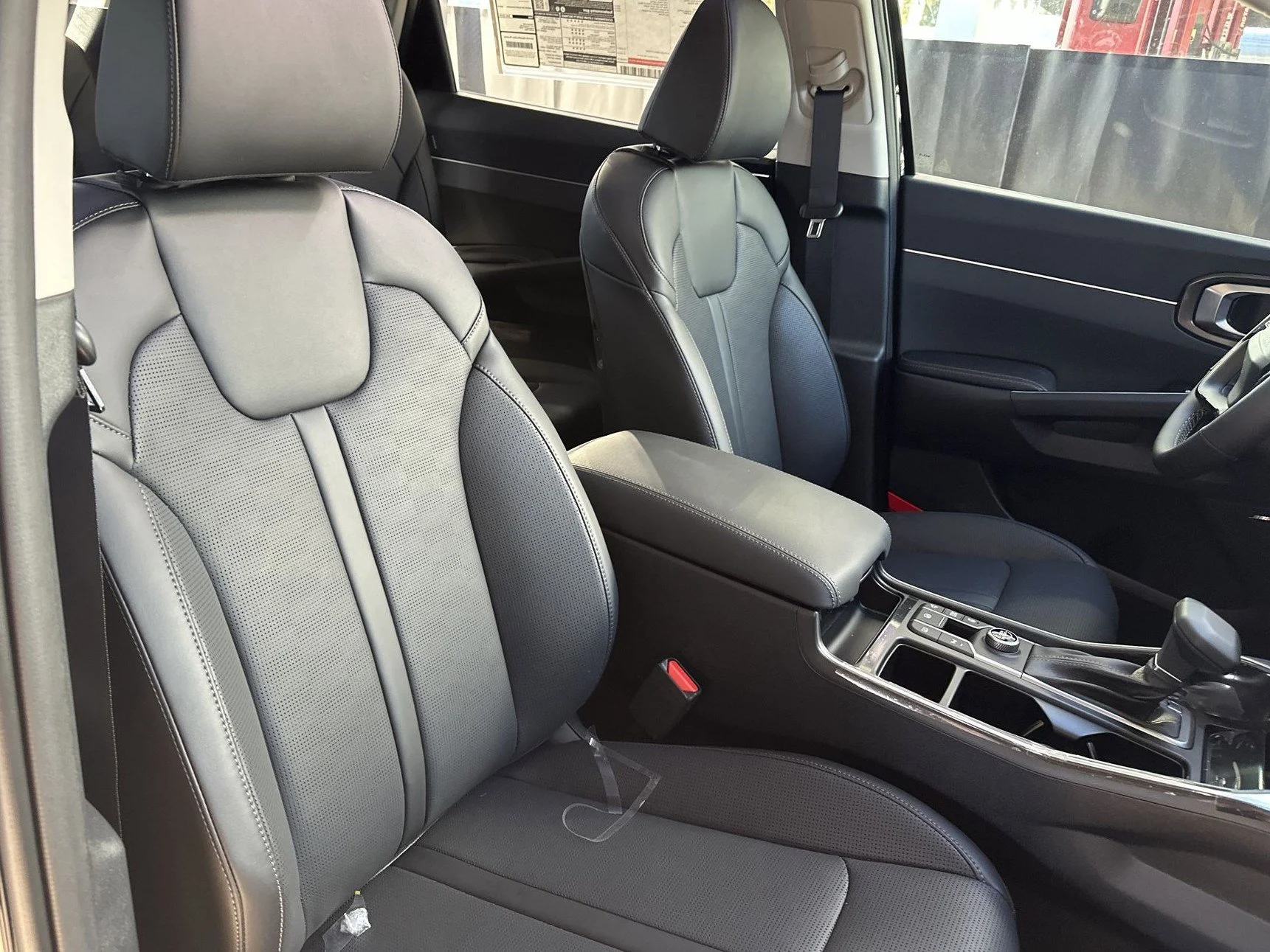 New 2026 Glacial White Pearl Kia EX image 28