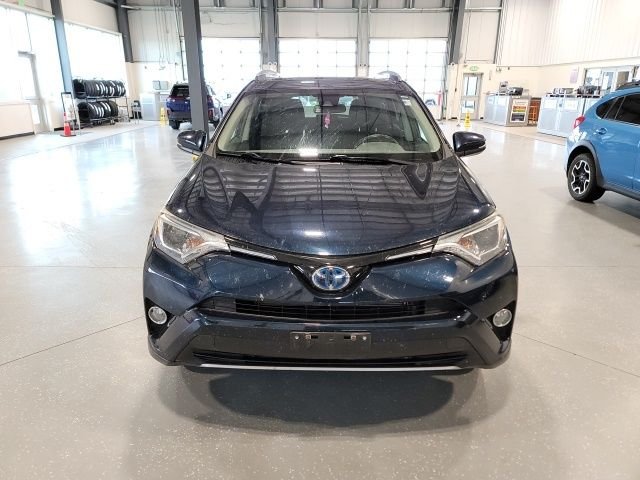 Used 2018 Aqua Toyota XLE image 2