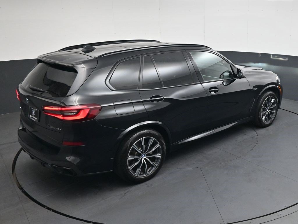 Used 2022 Black Sapphire Metallic BMW xDrive45e image 23