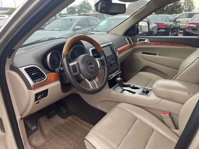 Used 2011 Gold Jeep Overland image 11