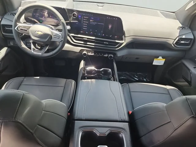 New 2026 Slate Gray Metallic Chevrolet LT - Standard Range image 14