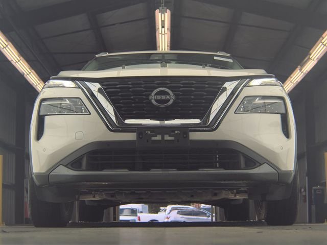 Used 2023 White Nissan SL image 8
