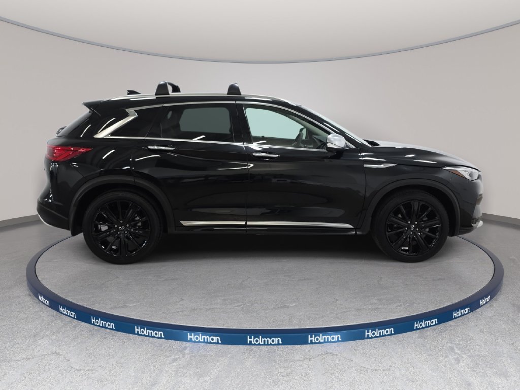 Certified Used 2023 Mineral Black INFINITI SENSORY AWD image 4