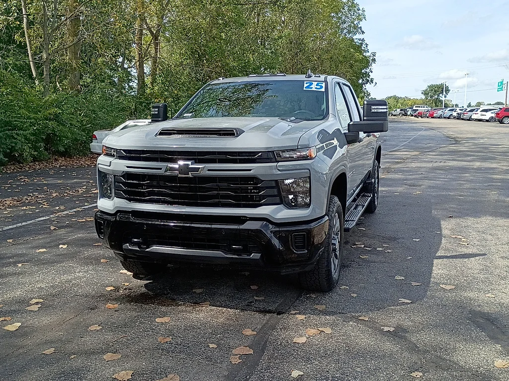 Used 2025 Slate Gray Metallic Chevrolet Custom image 7