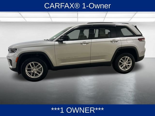 Used 2024 Silver Jeep Laredo X image 2