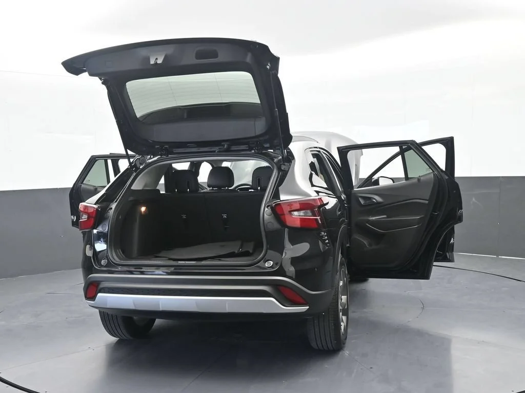 Used 2025 Mosaic Black Metallic Chevrolet LT image 71