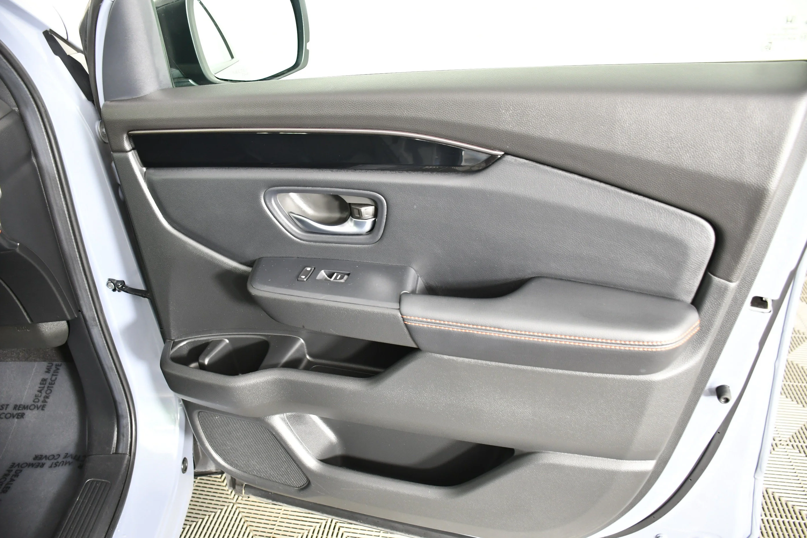 Used 2025 Sonic Gray Pearl Honda TrailSport image 43