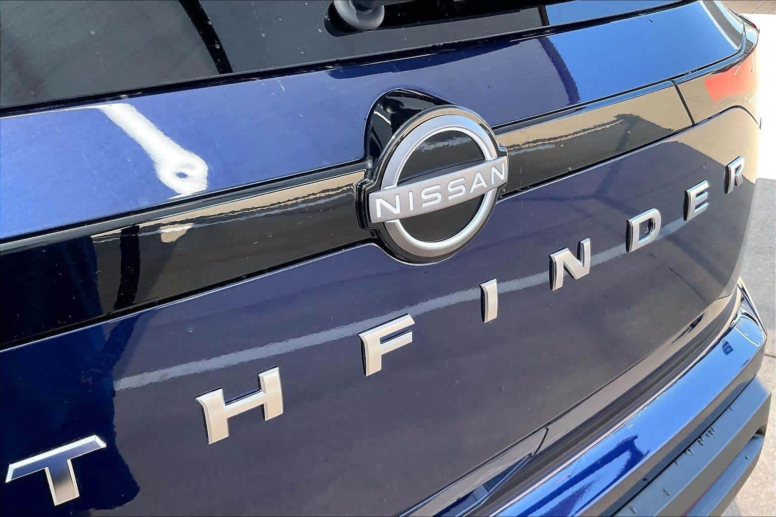 Used 2025 Deep Ocean Blue Pearl Nissan SV image 28