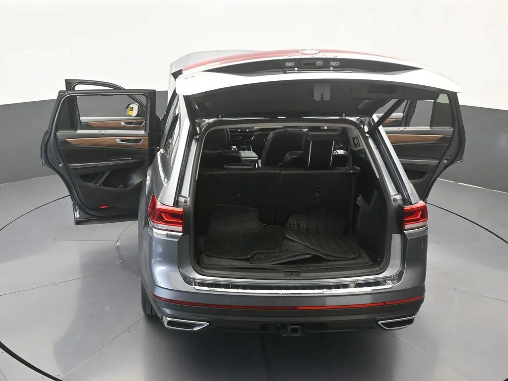 Used 2024 Gray Volkswagen 2.0T SE w/Technology image 67