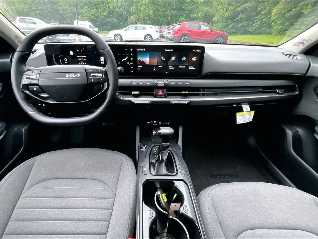 Used 2025 Interstellar Gray Kia EX image 21