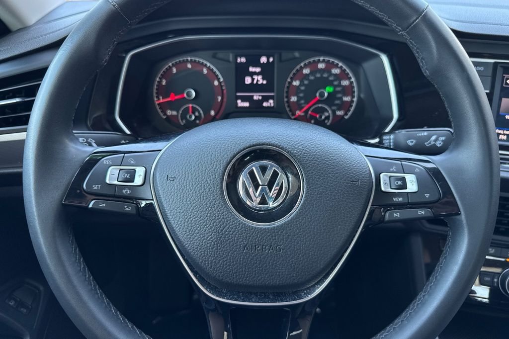 Used 2020 Red Volkswagen 1.4T SE image 27