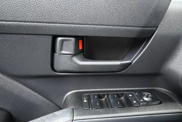 Used 2025 White Toyota SR5 image 19