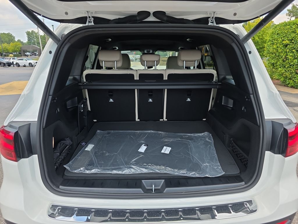 New 2026 White Mercedes-Benz GLB 250 image 14