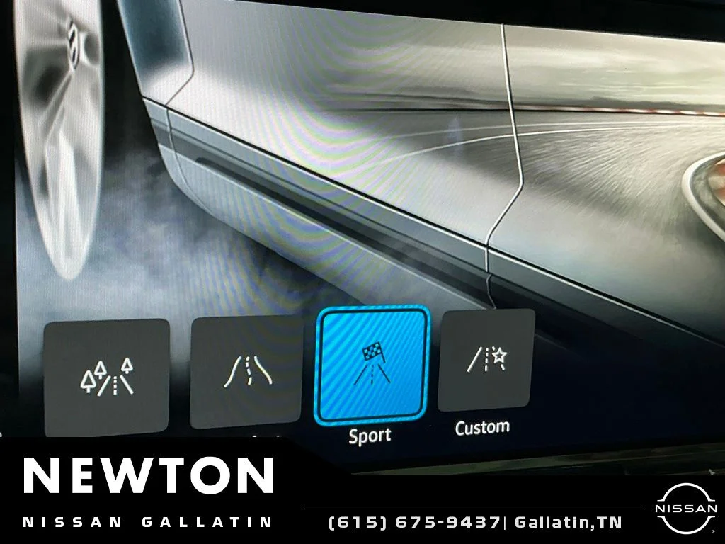 Used 2025 White Volkswagen 2.0T SE w/Technology image 52