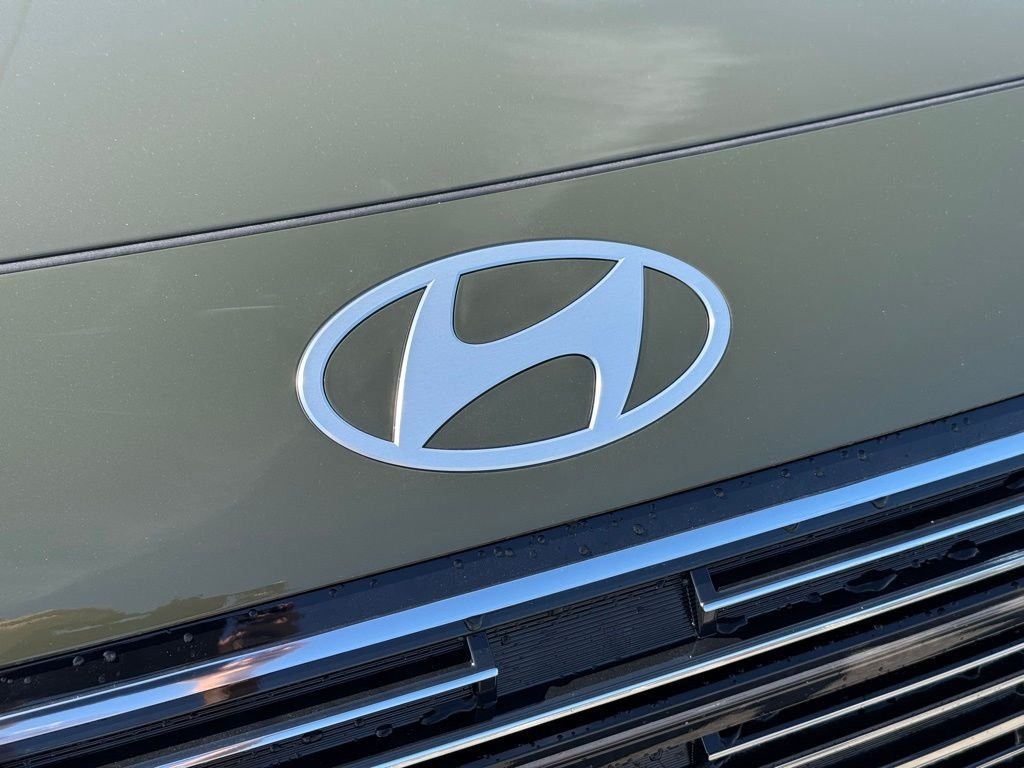 Used 2026 Green Hyundai Blue SEL Premium image 8