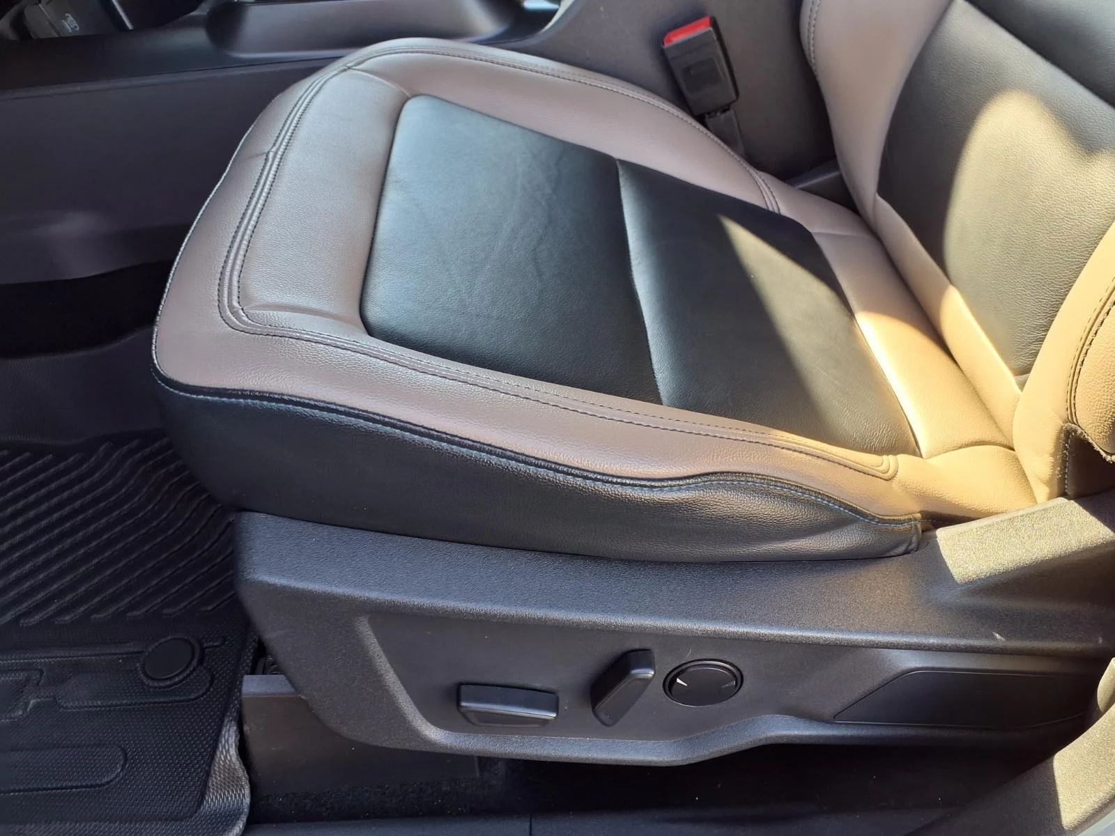 Used 2024 Cactus Gray Ford Wildtrak image 26