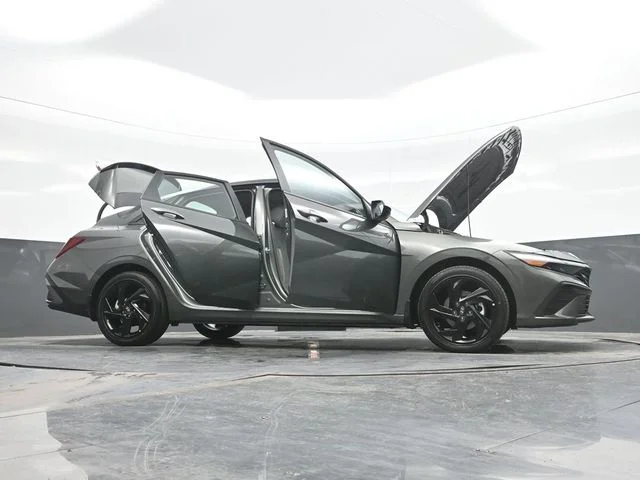 New 2026 Gray Hyundai SEL Sport image 31